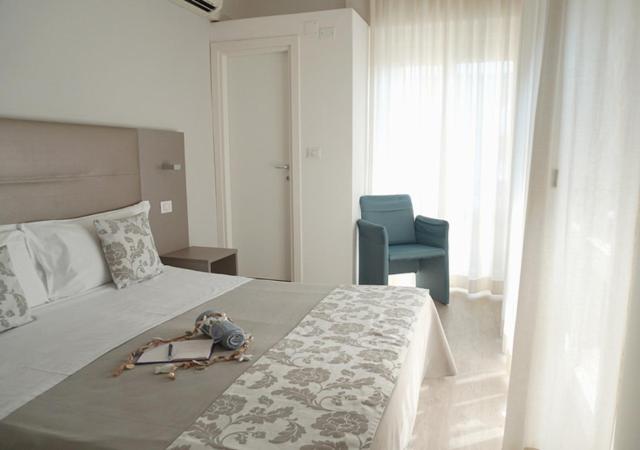 Camera Familiare con Vista Mare